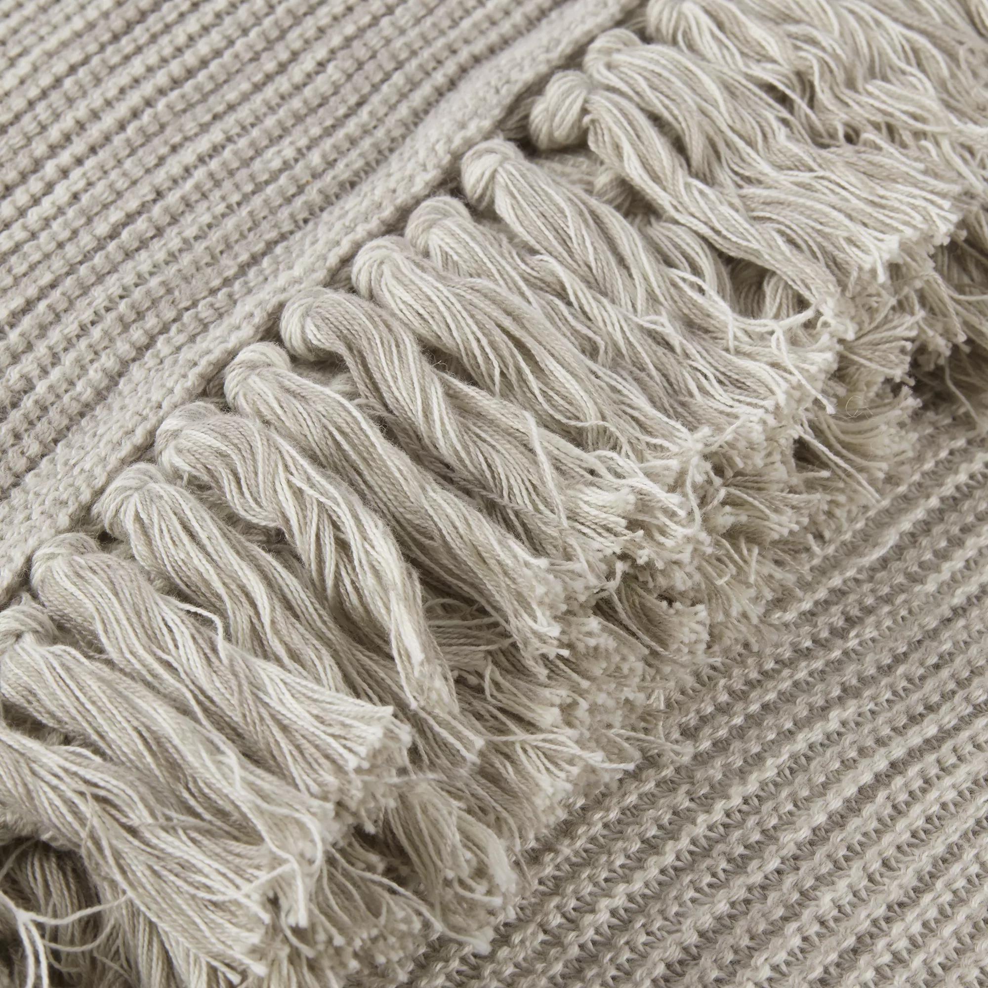 2-Tone Lucas Throw